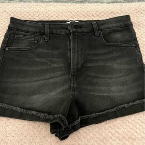 Celebrity pink High rise, black jean shorts